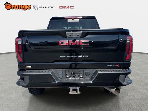 Used 2025 GMC Sierra 3500 AT4 w/ AT4 Premium Plus Package image 4
