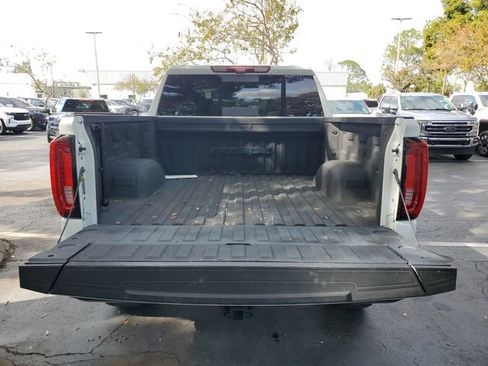 Used 2023 GMC Sierra 1500 AT4X image 9