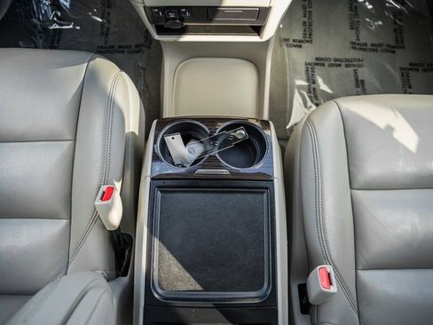 Used 2020 Toyota Sienna XLE image 26