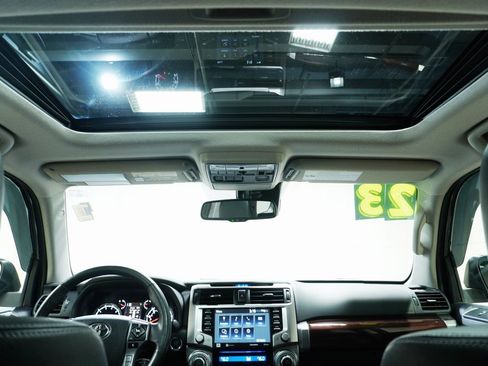 Used 2023 Toyota 4Runner Limited image 21