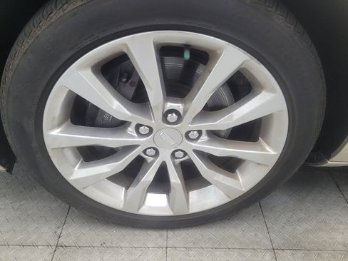 Used 2016 Cadillac XTS Luxury FWD image 31