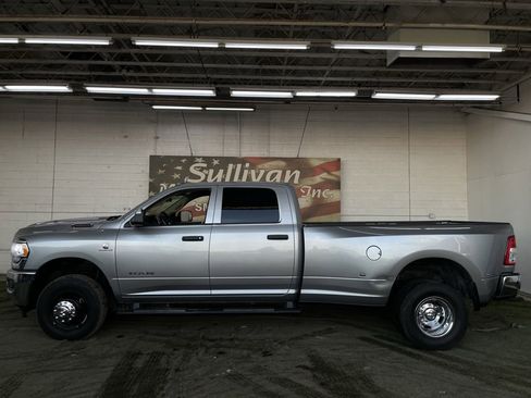 Used 2019 RAM 3500 Tradesman image 2