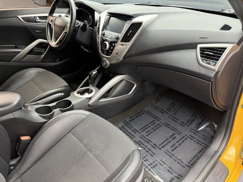 Used 2016 Hyundai Veloster w/ Option Group 03 image 47