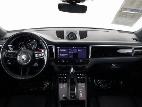 Used 2023 Porsche Macan AWD/4WD image 8