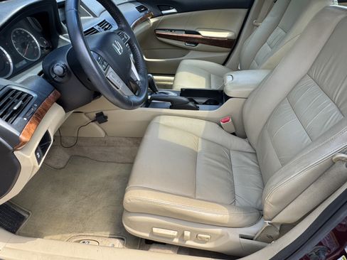 Used 2011 Honda Accord EX-L image 9