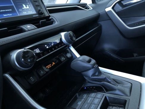 Certified 2022 Toyota RAV4 XLE image 22