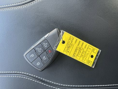 Used 2025 Chevrolet Silverado EV LT image 37