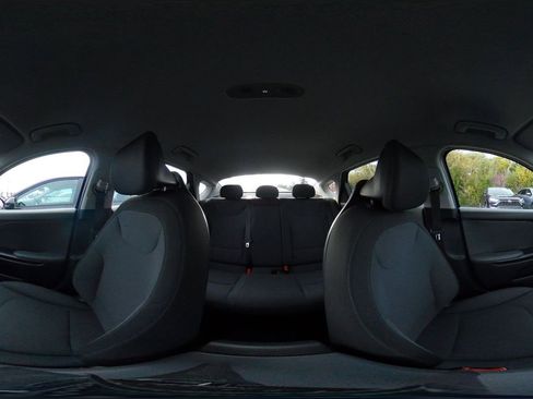 Used 2025 Kia K4 LXS image 41