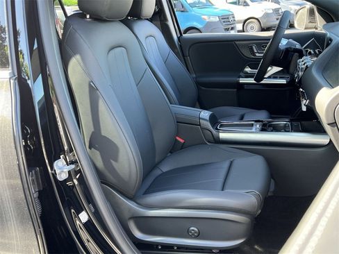 Certified 2025 Mercedes-Benz GLA 250 4MATIC image 26