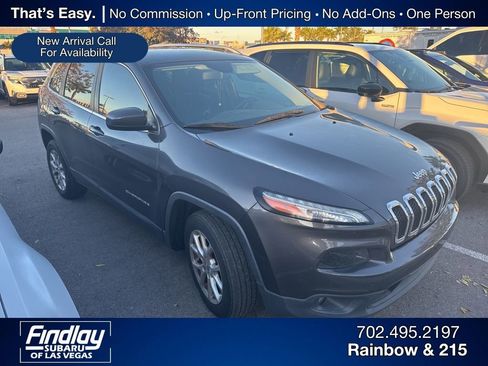 Used 2018 Jeep Cherokee Latitude Plus w/ Comfort/Convenience Group image 8
