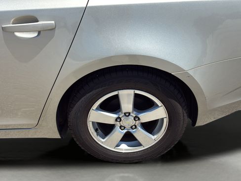 Used 2014 Chevrolet Cruze LT FWD image 40