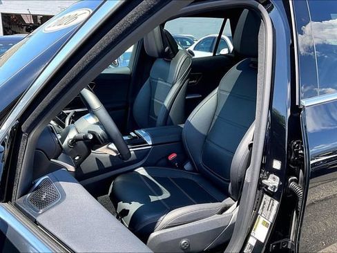 Used 2026 Mercedes-Benz GLC 300 4MATIC image 6