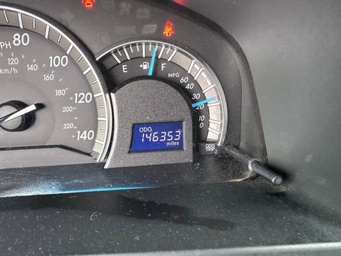 Used 2013 Toyota Camry SE FWD image 10
