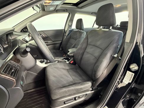 Used 2017 Honda Accord EX image 29
