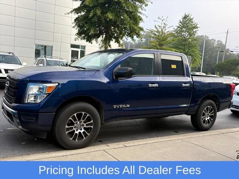 Used 2021 Nissan Titan SV AWD/4WD image 3