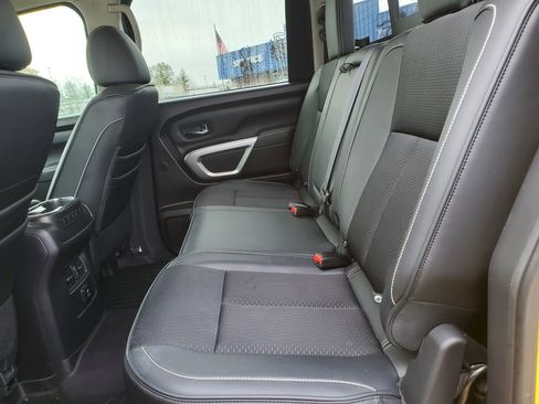 Used 2018 Nissan Titan PRO-4X w/ Pro-4x Utility Package image 9