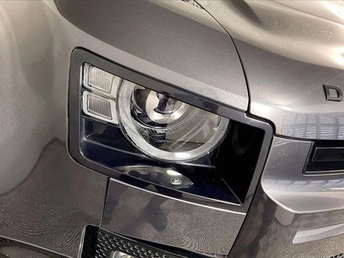 Used 2023 Land Rover Defender 110 V8 image 27