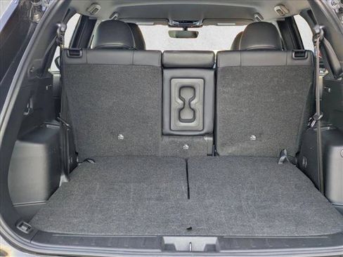 Used 2025 Mitsubishi Outlander SE image 6