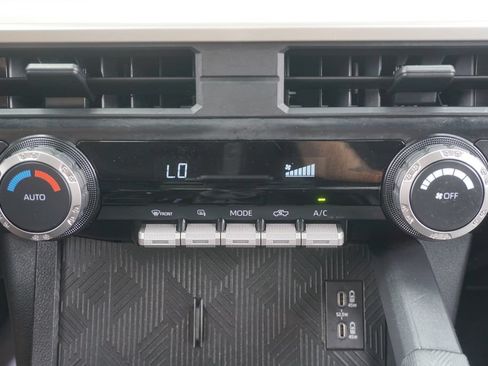 Certified 2024 Toyota Tacoma TRD Off-Road AWD/4WD image 11
