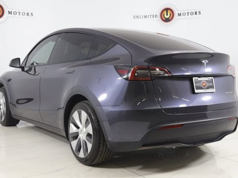 Used 2022 Tesla Model Y Long Range image 4