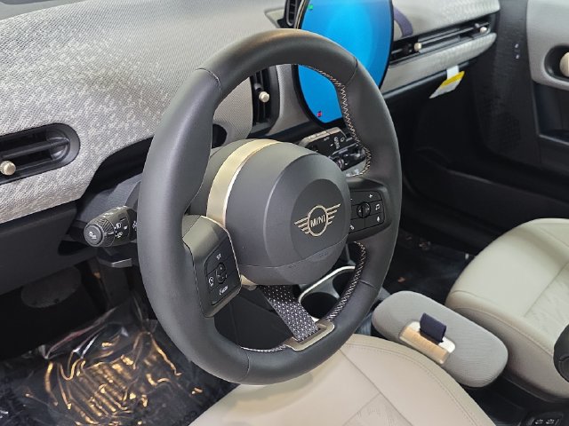 Used 2026 MINI Cooper 2-Door Hardtop FWD image 12