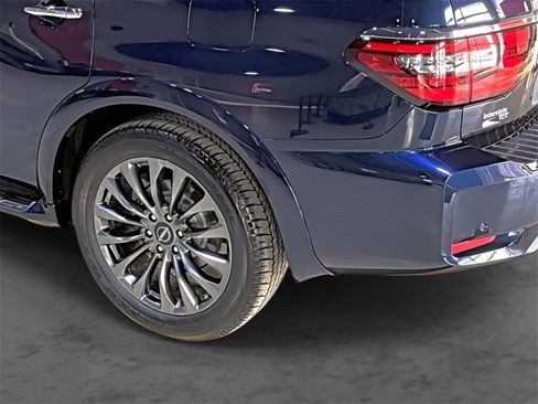 Used 2024 Nissan Armada Platinum w/ Cargo Package image 9