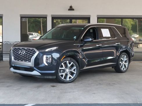 Used 2021 Hyundai Palisade Limited FWD image 1