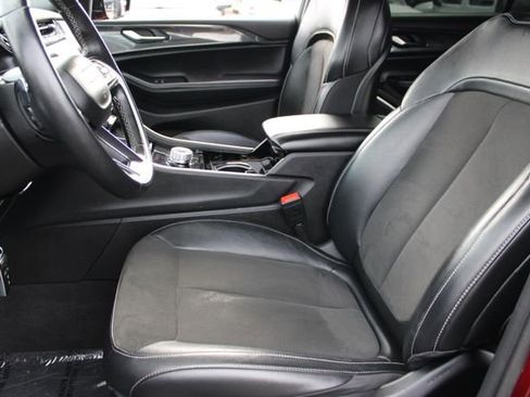 Used 2021 Jeep Grand Cherokee L Altitude image 34