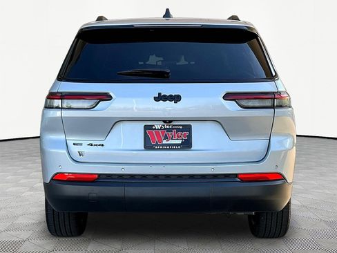 Used 2023 Jeep Grand Cherokee L Laredo AWD/4WD image 5