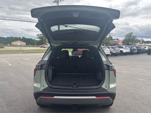 Used 2025 Chevrolet Equinox LT w/ Convenience Package II AWD/4WD image 8