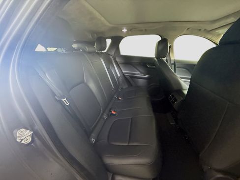 Used 2020 Jaguar F-PACE Premium image 27