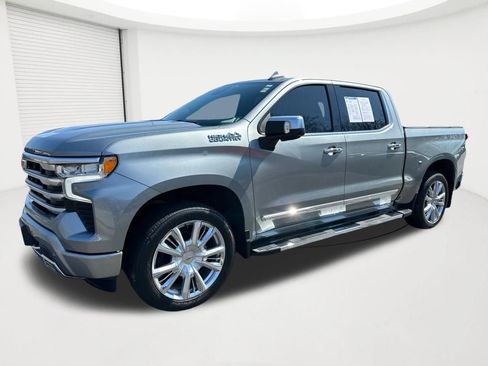 Used 2023 Chevrolet Silverado 1500 High Country w/ High Country Premium Package AWD/4WD image 1