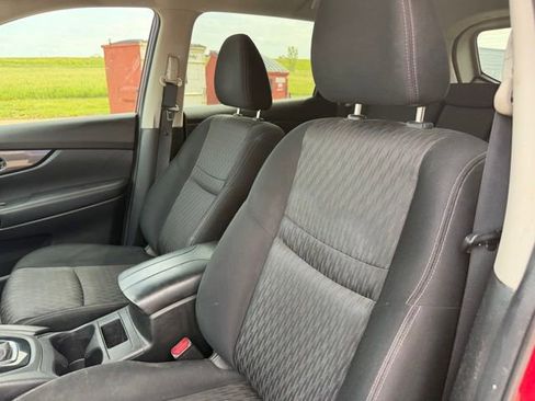 Used 2017 Nissan Rogue S FWD image 18
