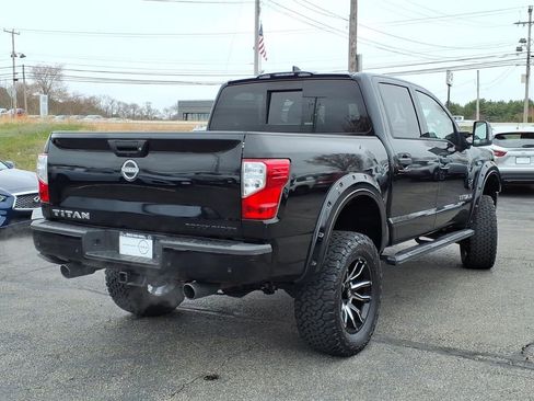 Used 2023 Nissan Titan SV w/ SV Convenience Package AWD/4WD image 3