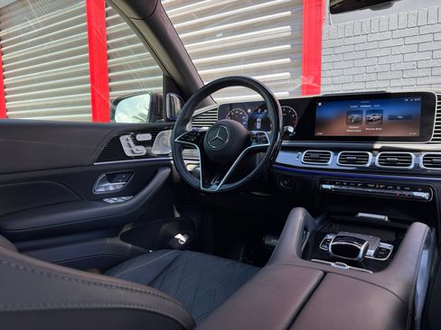 Used 2024 Mercedes-Benz Maybach GLS 600 4MATIC image 27
