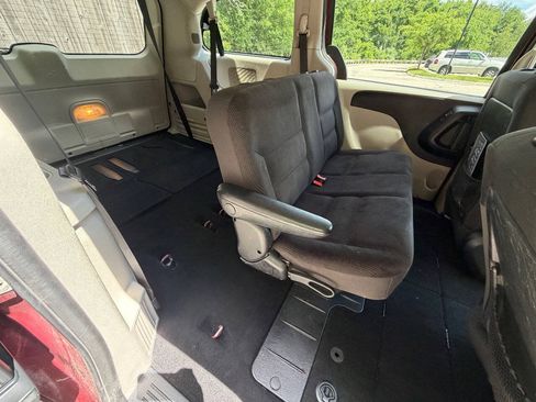 Used 2017 Dodge Grand Caravan SE w/ Power Window Group FWD image 14