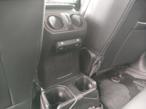 Used 2022 Jeep Gladiator Sport AWD/4WD image 13