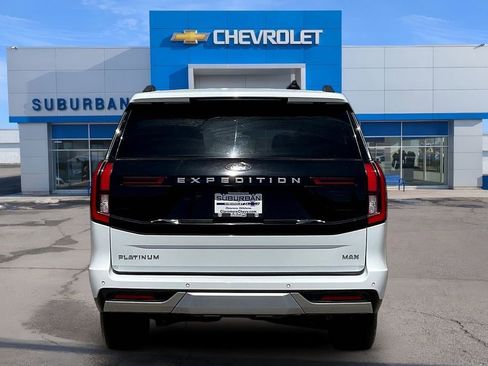 Used 2025 Ford Expedition Max Platinum AWD/4WD image 4