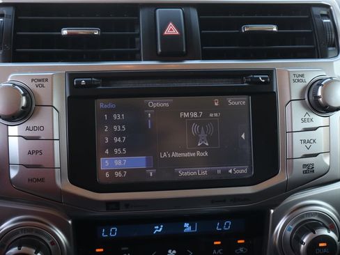 Used 2018 Toyota 4Runner Limited AWD/4WD image 33