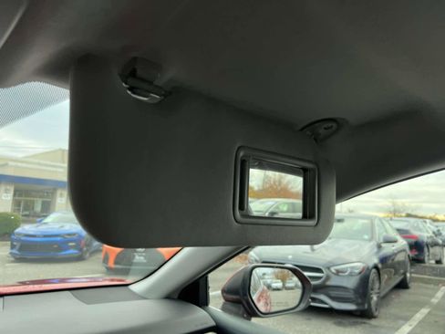 Used 2021 Toyota Camry SE image 29