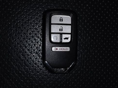 Used 2017 Honda Pilot Elite image 32
