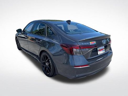 Used 2025 Honda Civic Sport image 3