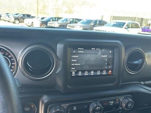 Used 2022 Jeep Wrangler Unlimited Sport AWD/4WD image 22