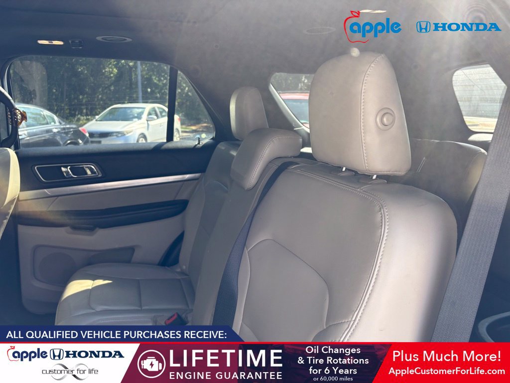Used 2019 Ford Explorer XLT w/ Equipment Group 202A FWD image 5