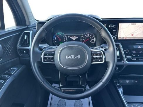 Certified 2023 Kia Sorento EX AWD/4WD image 15