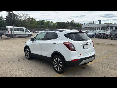 Used 2022 Buick Encore Preferred w/ Safety Package AWD/4WD image 4