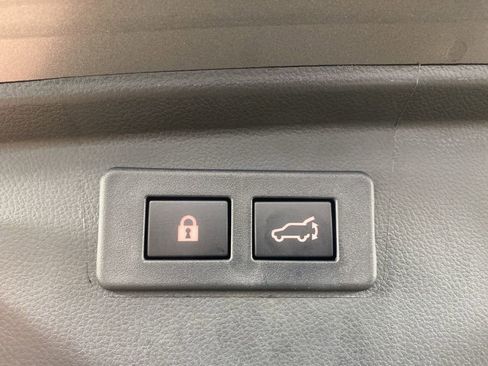 Certified 2025 Subaru Outback Premium AWD/4WD image 33
