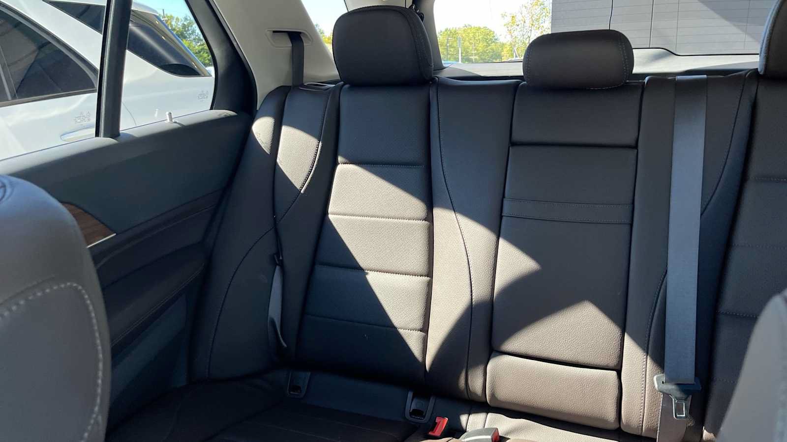 Certified 2020 Mercedes-Benz GLE 350 4MATIC image 35