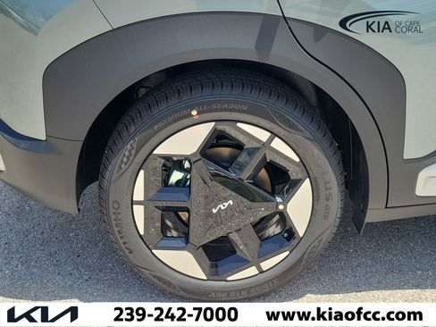 New 2027 Kia Seltos S FWD image 9