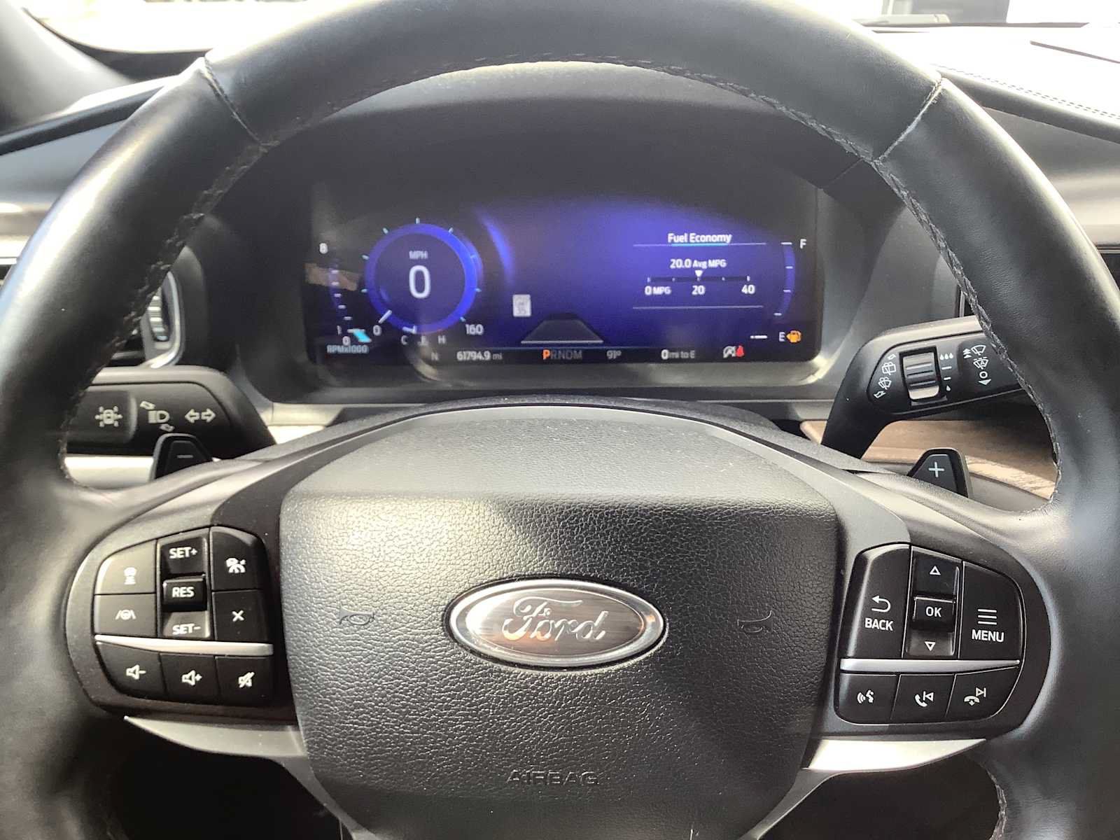 Used 2020 Ford Explorer Platinum w/ Premium Technology Package AWD/4WD image 16